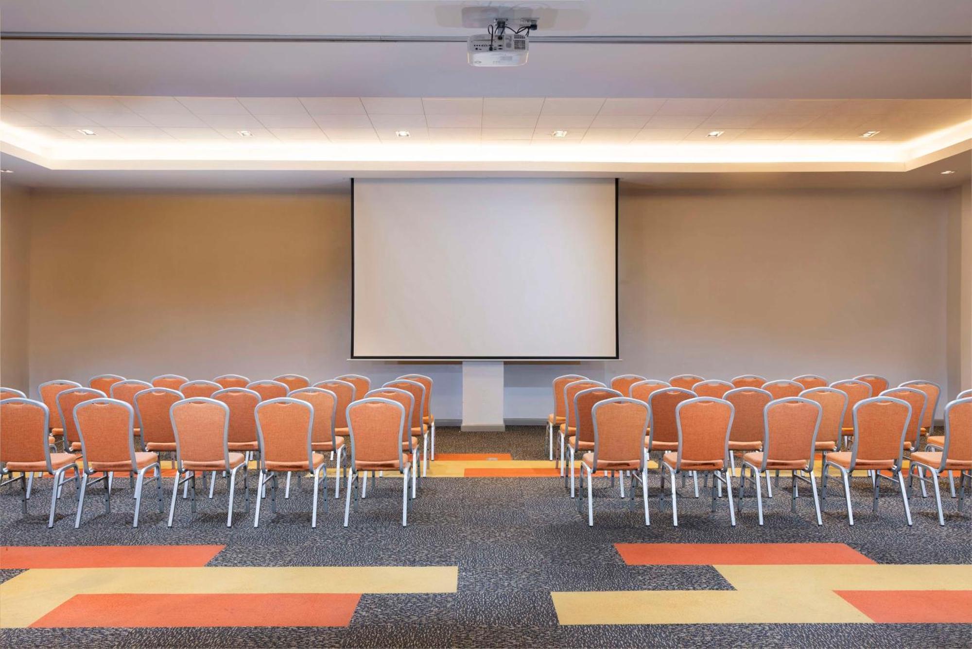 Park Inn By Radisson Iloilo Exterior photo